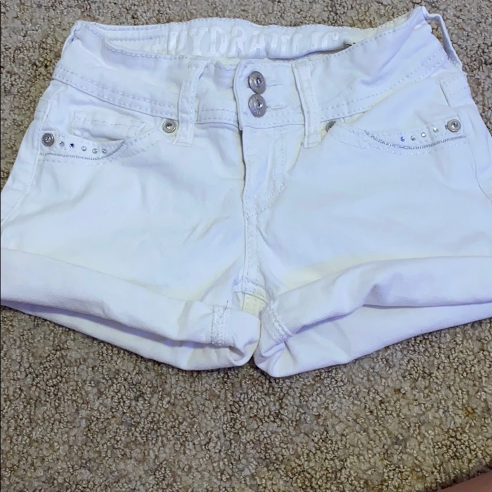 White hydraulic women’s jean shorts